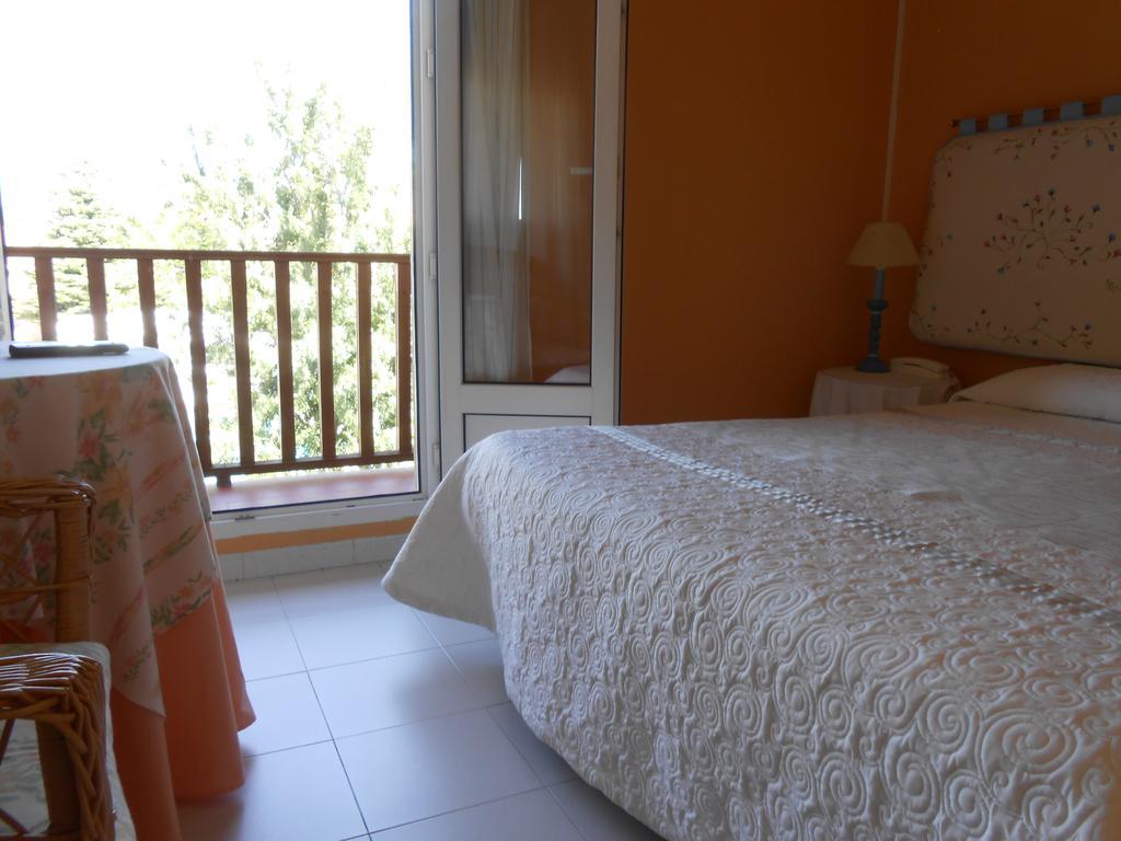 Hostal Burgos Torrecaballeros Buitenkant foto