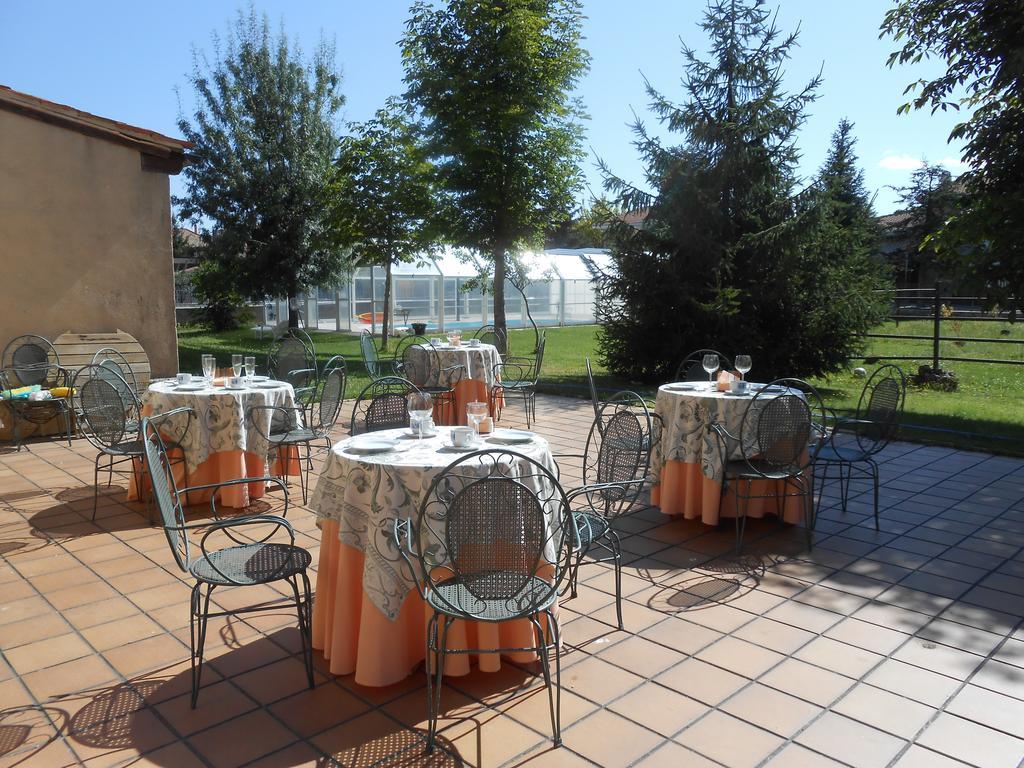 Hostal Burgos Torrecaballeros Buitenkant foto