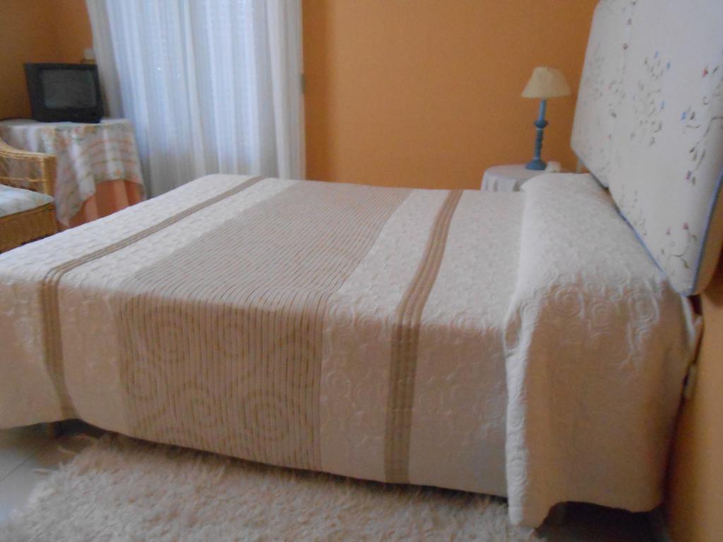 Hostal Burgos Torrecaballeros Buitenkant foto